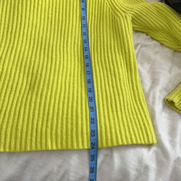 Neon yellow sweater - Picture 6 of 8